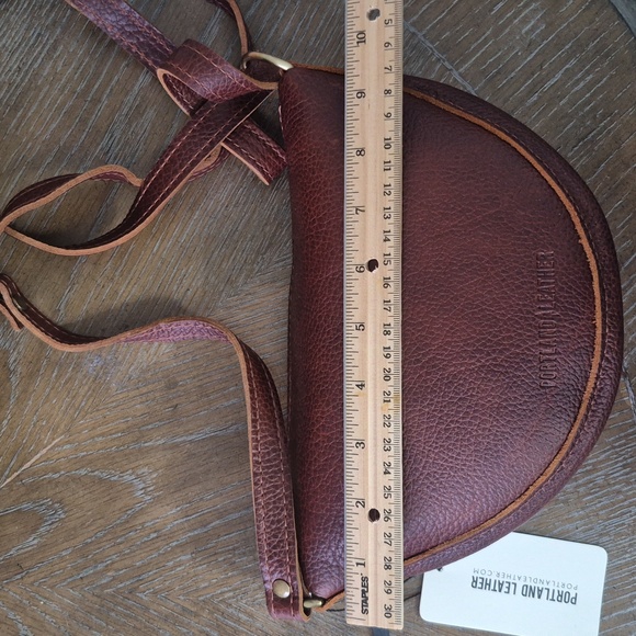 Portland Leather Small Koala Sling Bag in Nutmeg - Picture 7 of 8